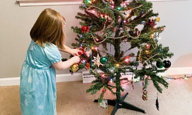15 Simple New Christmas Traditions To Start With Your Family