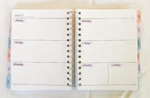 weekly calendar in planner